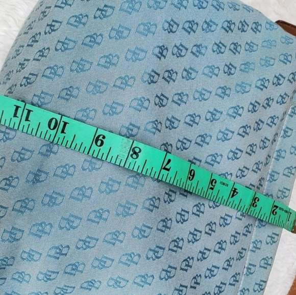 Dooney & Bourke signature shoulder bag - Picture 8 of 13